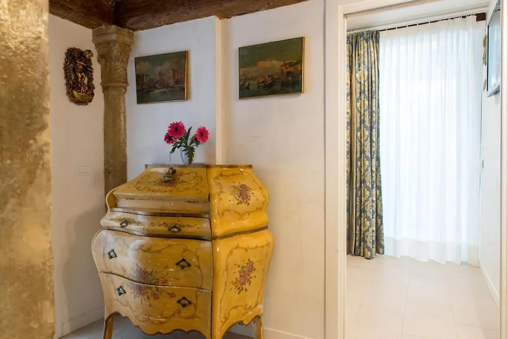 Marco Antonio Flat In Venice -Cannaregio District Near Sinagogue 아파트